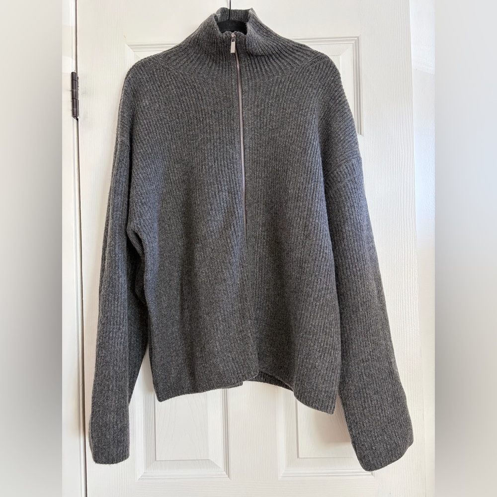 H&M/DIVIDED- zip up jacket - NEW WITH TAGS